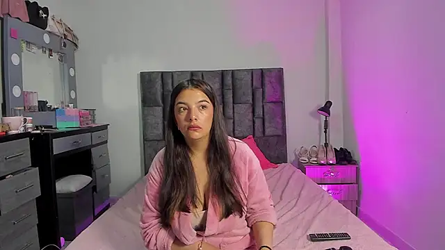 Esmeraldaa- online show from 01-12-26, 06:51