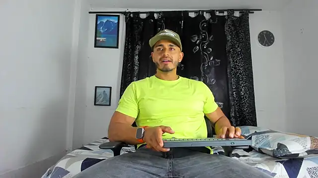 magnusclark online show from 11-23-25, 02:00