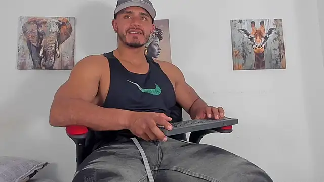 Snapshot of magnusclark chatting on 07-11-26, 07:38 magnusclark online show from 07-11-26, 07:38