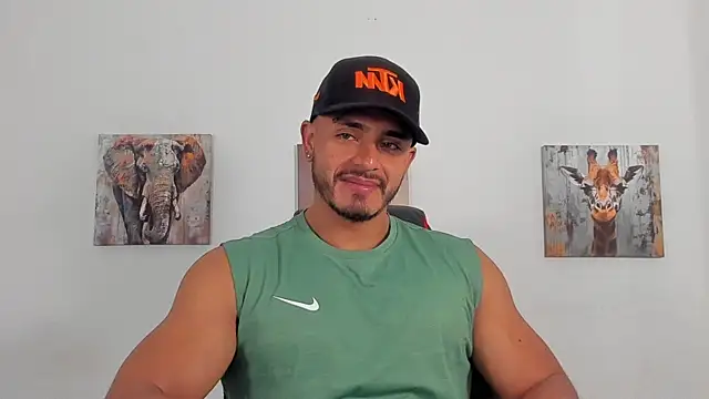 Snapshot of magnusclark chatting on 07-13-26, 05:49 magnusclark online show from 07-13-26, 05:49