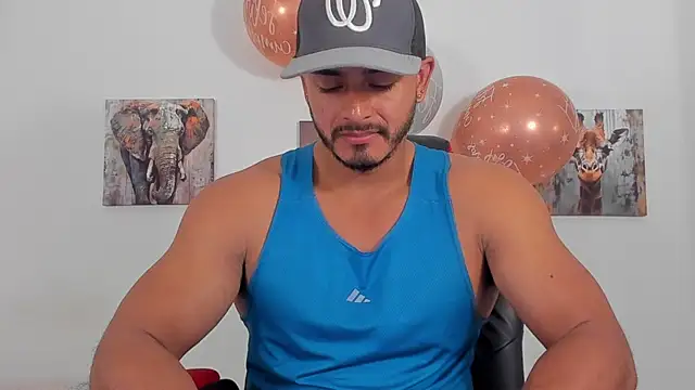 Snapshot of magnusclark chatting on 07-15-26, 06:24 magnusclark online show from 07-15-26, 06:24