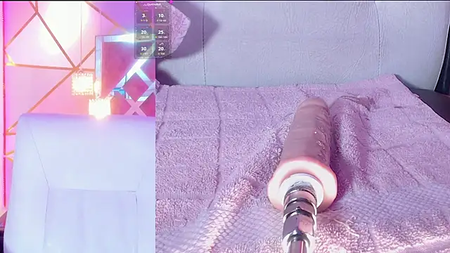 Snapshot of LizzieCutie_ chatting on 05-26-26, 01:01 LizzieCutie online show from 05-26-26, 01:01