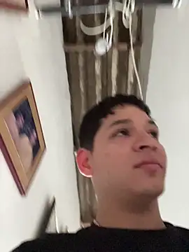 RobinLenoxx online show from 10-15-25, 04:40