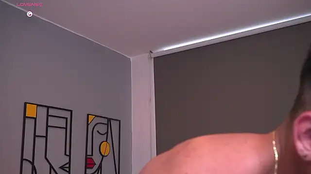 Snapshot of tyler_muscle1 chatting on 02-13-26, 09:33 tyler muscle1 online show from 02-13-26, 09:33