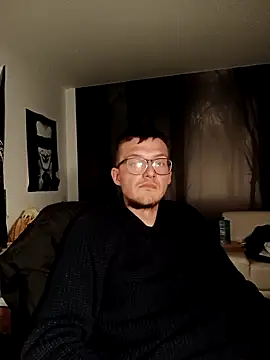 Snapshot of liema3156 chatting on 10-19-25, 07:03 liema3156 online show from 10-19-25, 07:03