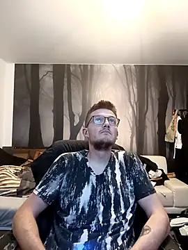 Snapshot of liema3156 chatting on 10-21-25, 06:30 liema3156 online show from 10-21-25, 06:30