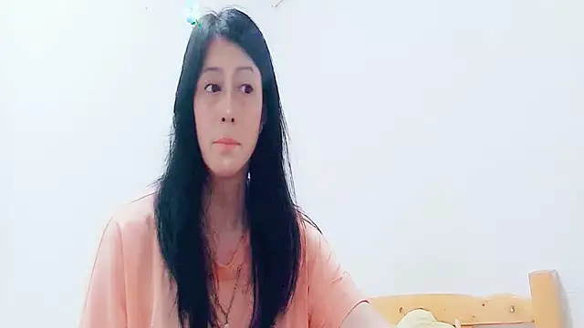 yueeraijj88 online show from 06-07-26, 12:09