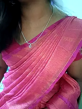Snapshot of Laxmipriyatamil chatting on 05-14-26, 12:06 Laxmipriyatamil online show from 05-14-26, 12:06