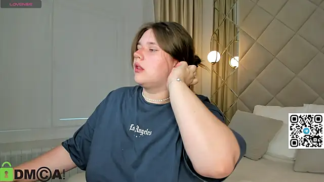 Chloee White online show from 09-13-25, 01:05