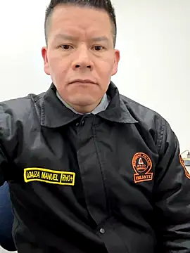 Manu0586 online show from 10-11-25, 08:57