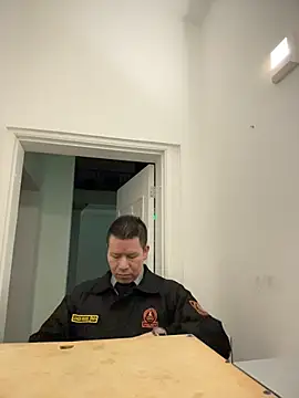 Manu0586 online show from 11-21-25, 12:32