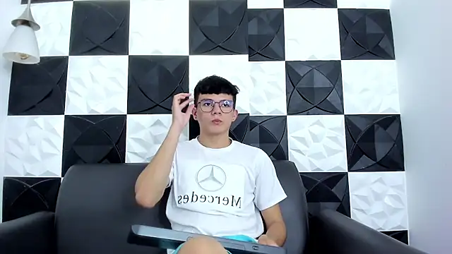 AndyFame1 online show from 12-22-25, 06:49