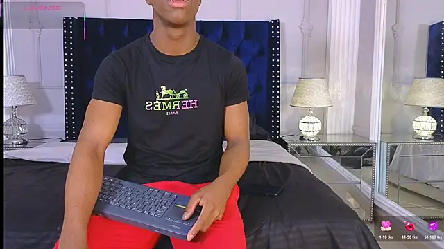 CharlesBrown  online show from 04-11-26, 03:49