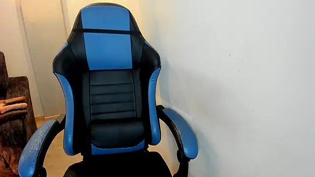 Scarbadgirl  online show from 12-20-25, 04:08