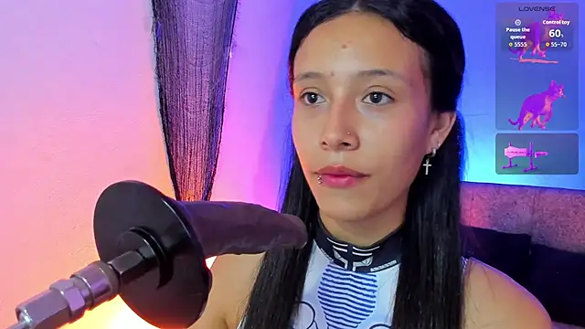 Snapshot of alicemoon__ chatting on 10-30-25, 10:27 alicemoon online show from 10-30-25, 10:27