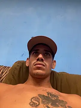 raul021999 online show from 04-28-26, 09:03