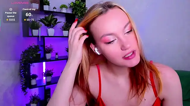 Snapshot of Ida_FaneStain chatting on 01-08-26, 08:38 Ida FaneStain online show from 01-08-26, 08:38