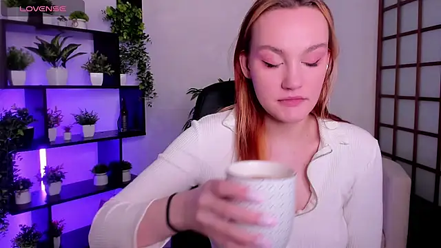 Snapshot of Ida_FaneStain chatting on 02-08-26, 02:04 Ida FaneStain online show from 02-08-26, 02:04