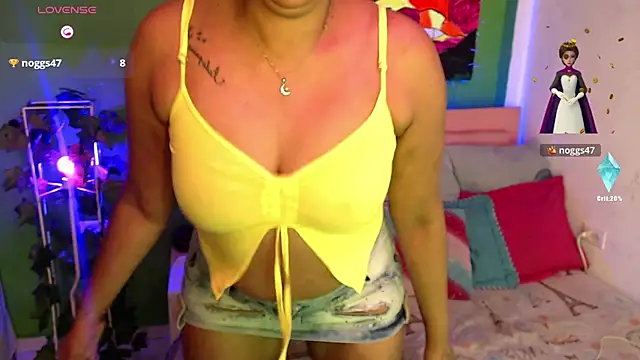 Snapshot of katherinnyazz chatting on 10-20-25, 02:12 katherinnyazz online show from 10-20-25, 02:12