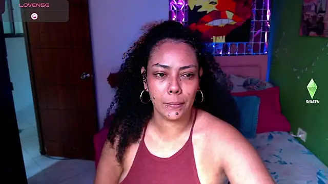 Snapshot of katherinnyazz chatting on 12-17-25, 02:34 katherinnyazz online show from 12-17-25, 02:34