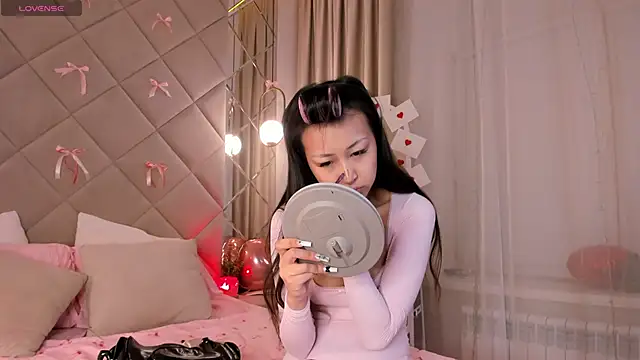 Nelly Kimm online show from 03-03-26, 01:01