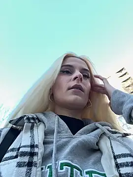 SelenaDaze online show from 04-07-26, 04:57