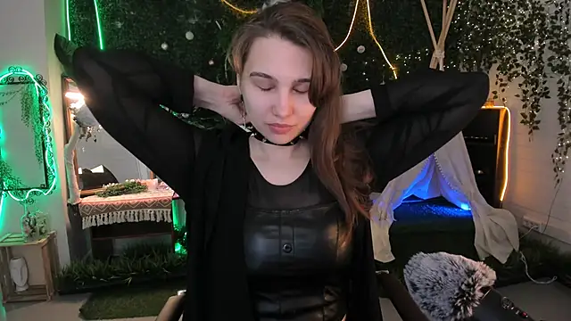 TessaMill online show from 04-18-26, 09:13