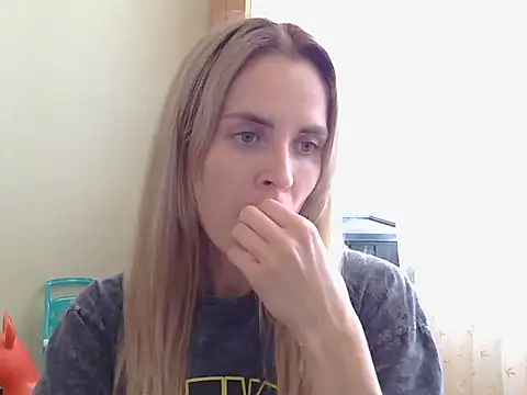 Snapshot of JayeTyler chatting on 11-21-25, 10:47 JayeTyler online show from 11-21-25, 10:47