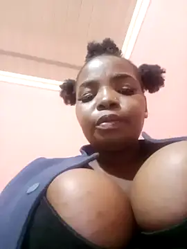 ShySexyBaddiexx online show from 02-18-26, 11:33