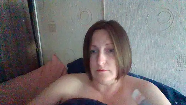 Snapshot of AllaSowinskaya chatting on 06-03-26, 02:33 AllaSowinskaya online show from 06-03-26, 02:33