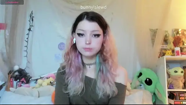 Snapshot of bunnyislewd chatting on 07-24-26, 04:21 bunnyislewd online show from 07-24-26, 04:21