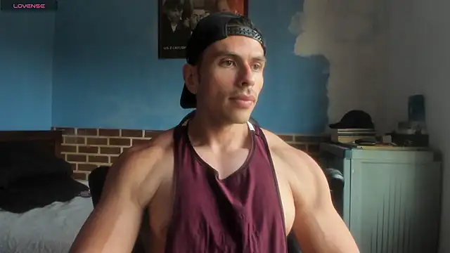 Snapshot of justinkarter chatting on 06-09-26, 04:51 justinkarter online show from 06-09-26, 04:51