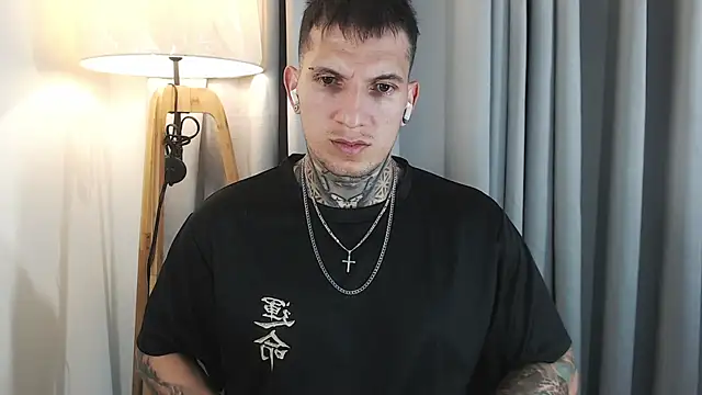 Snapshot of Shane_Clay chatting on 09-15-25, 08:20 Shane Clay online show from 09-15-25, 08:20