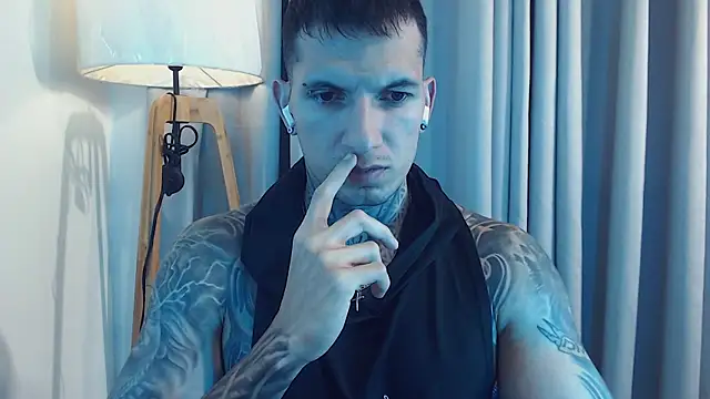 Snapshot of Shane_Clay chatting on 09-17-25, 08:43 Shane Clay online show from 09-17-25, 08:43