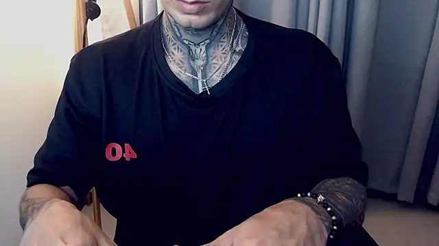 Snapshot of Shane_Clay chatting on 11-15-25, 11:54 Shane Clay online show from 11-15-25, 11:54