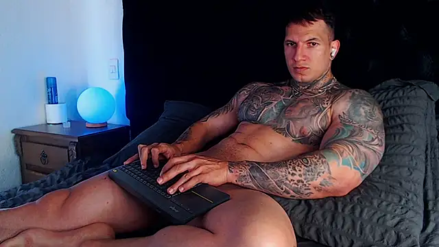 Snapshot of Shane_Clay chatting on 04-19-26, 02:38 Shane Clay online show from 04-19-26, 02:38