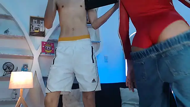 TWINKS FRIENDS online show from 09-10-25, 01:27