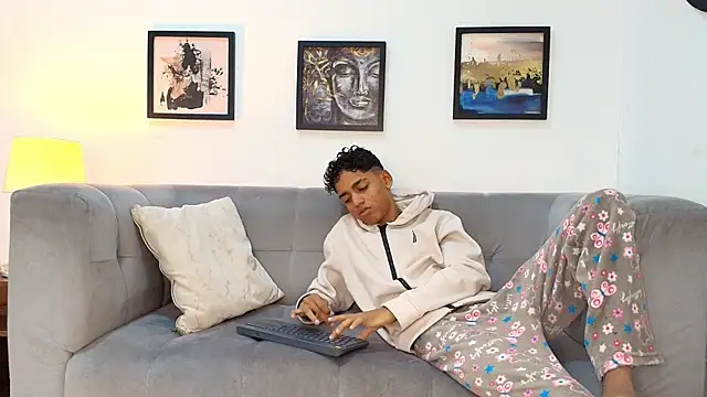 TWINKS FRIENDS online show from 06-03-26, 01:25