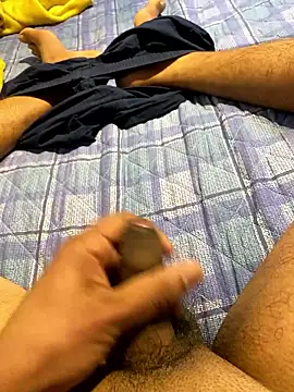 girlslvrs online show from 01-08-26, 02:19