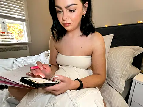 Snapshot of FrancescaXO chatting on 11-03-25, 02:40 FrancescaXO online show from 11-03-25, 02:40