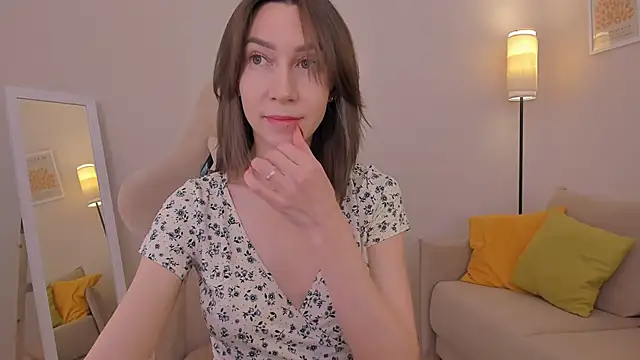 GoodGlamorGirl online show from 02-11-26, 04:17