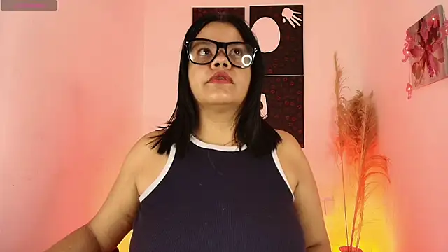 Snapshot of Iamlola_ chatting on 09-12-25, 06:46 Iamlola online show from 09-12-25, 06:46