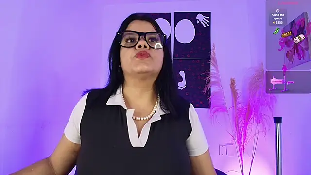 Snapshot of Iamlola_ chatting on 10-16-25, 09:16 Iamlola online show from 10-16-25, 09:16