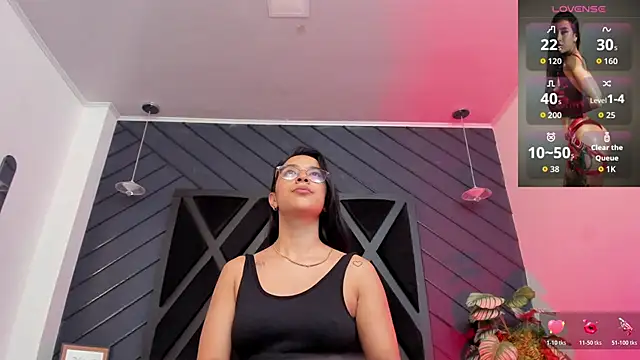 Snapshot of zoe_martins_ chatting on 11-27-25, 05:48 zoe martins online show from 11-27-25, 05:48