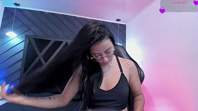 zoe martins  online show from 02-19-26, 05:20