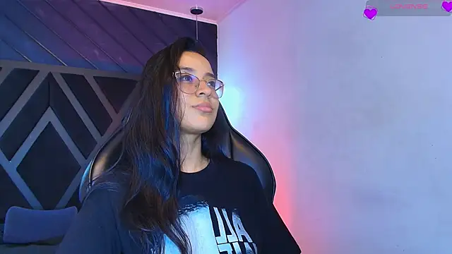 zoe martins  online show from 04-15-26, 05:20