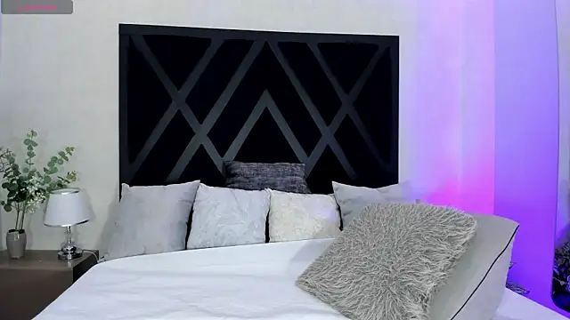 Snapshot of zoe_martins_ chatting on 07-12-26, 01:13 zoe martins online show from 07-12-26, 01:13