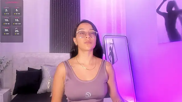 Snapshot of zoe_martins_ chatting on 07-16-26, 05:30 zoe martins online show from 07-16-26, 05:30