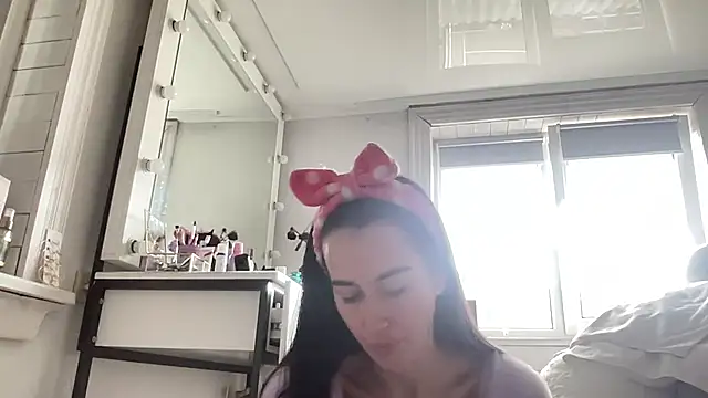 Snapshot of Talyo19 chatting on 09-19-25, 10:27 Talyo19 online show from 09-19-25, 10:27