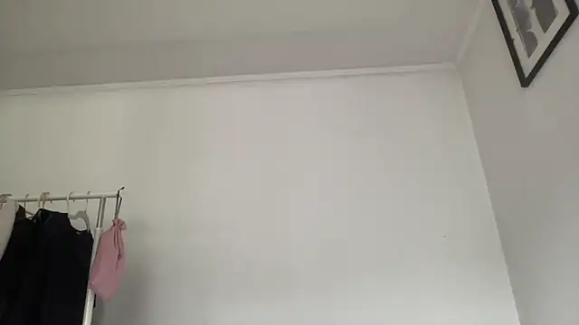 Snapshot of Talyo19 chatting on 09-25-25, 09:35 Talyo19 online show from 09-25-25, 09:35